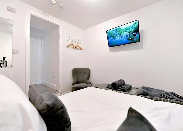 Central London Luxury Studios Fulham Close To Underground Newly Refurbished