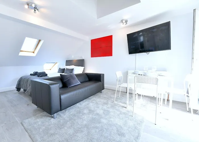 Central London Luxury Studios Fulham Close To Underground Newly Refurbished