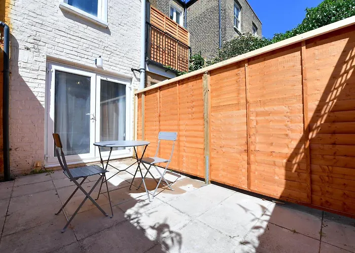 Central London Luxury Studios Fulham Close To Underground Newly Refurbished