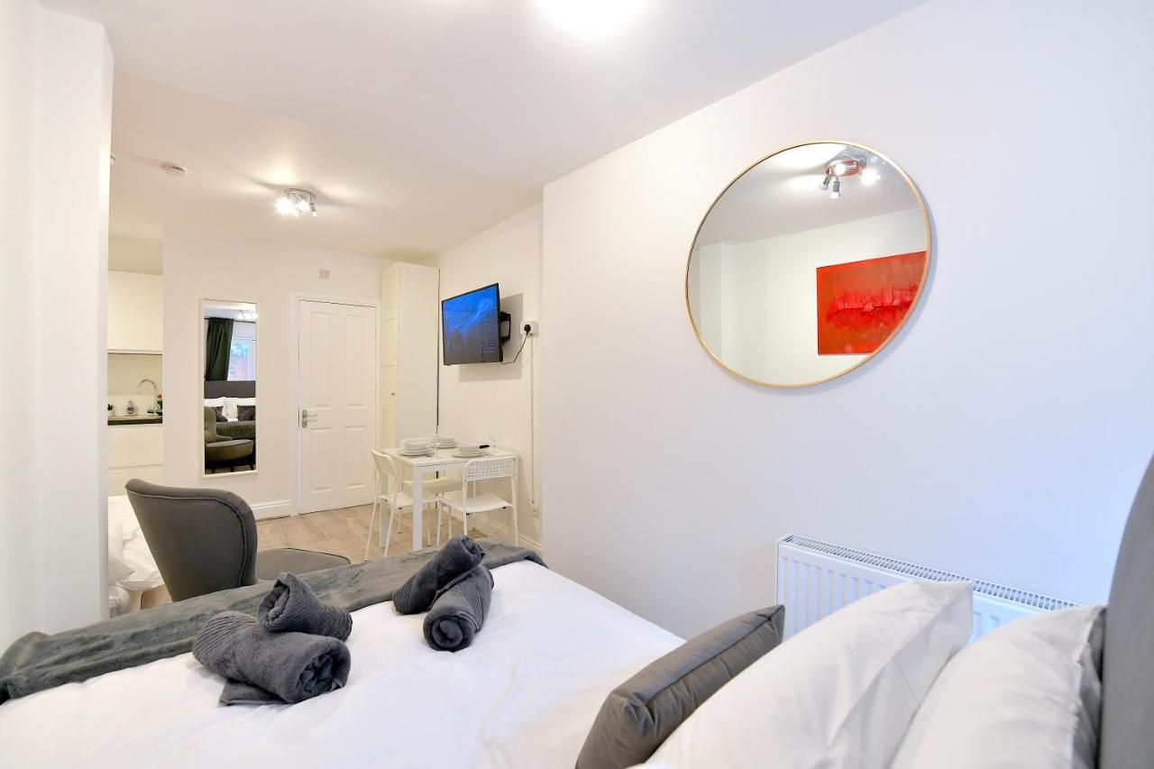 Luxury Fulham Close To Underground Newly Refurbished Apartment